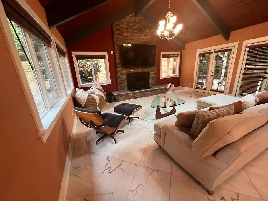 Σπίτι διακοπών Serene Oasis Getaway With Sauna And A Swim Spa. Πόρτλαντ Ηνωμένες Πολιτείες της Αμερικής